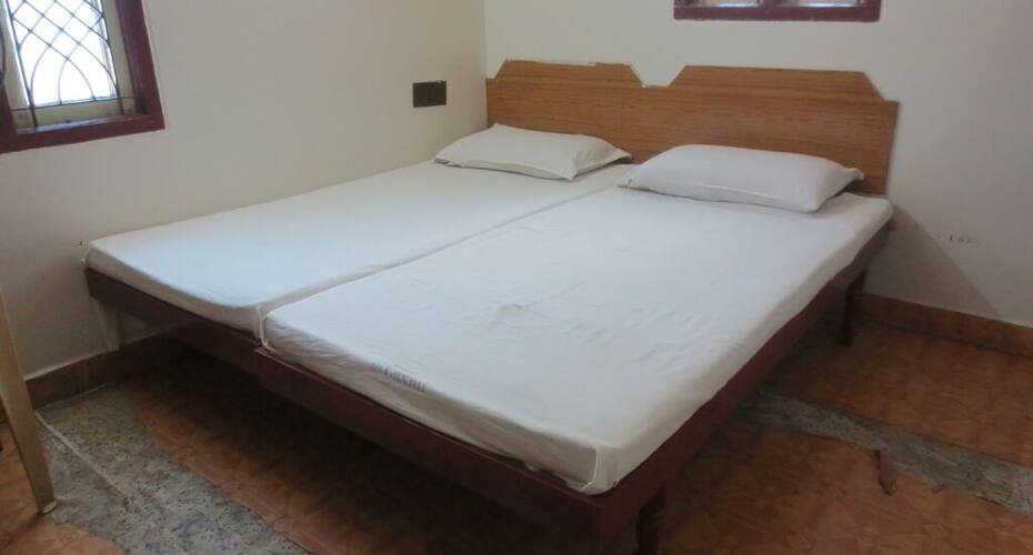 P S R Deluxe Lodge, Kuppam 2
